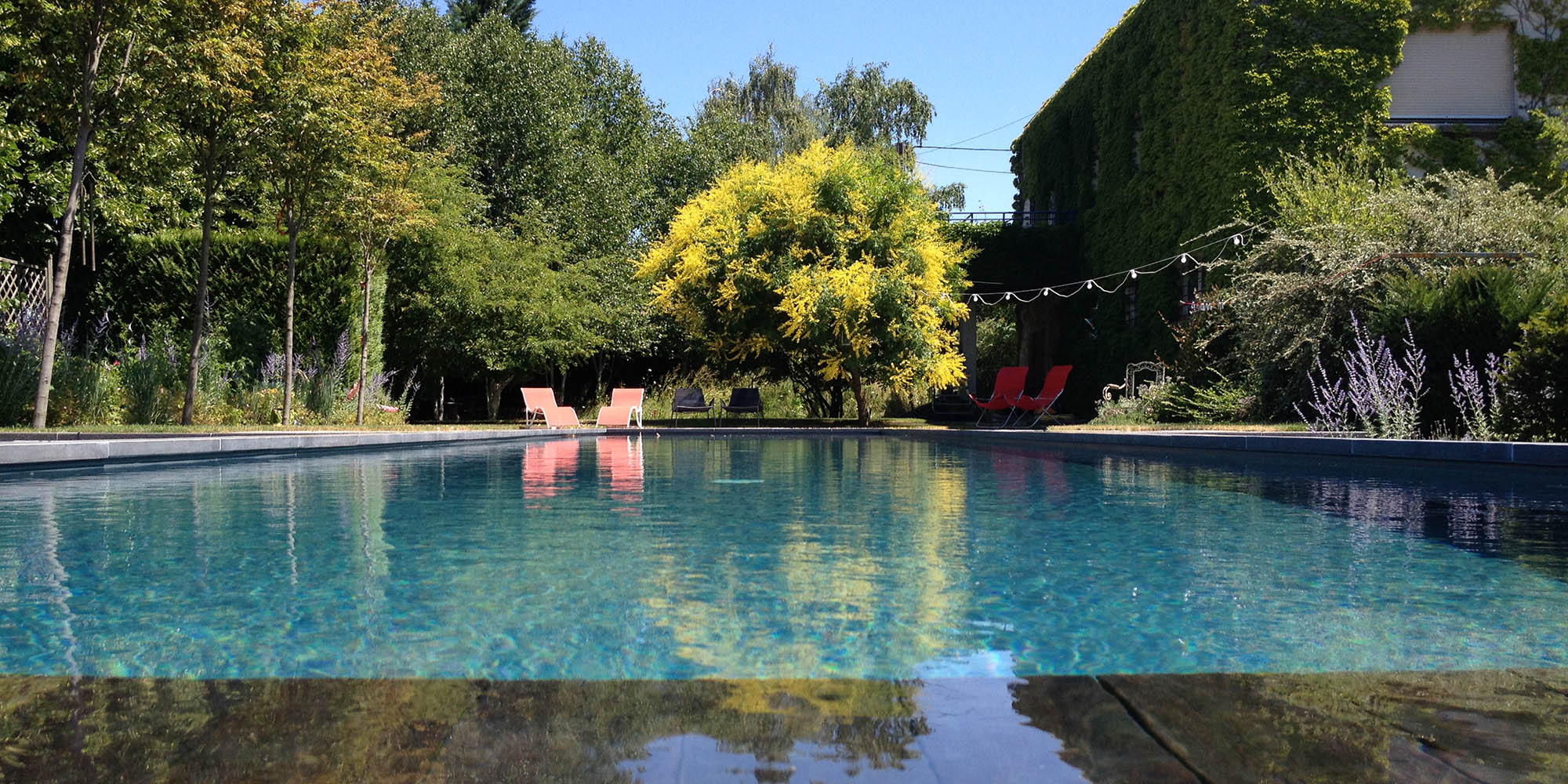 Abord de piscine